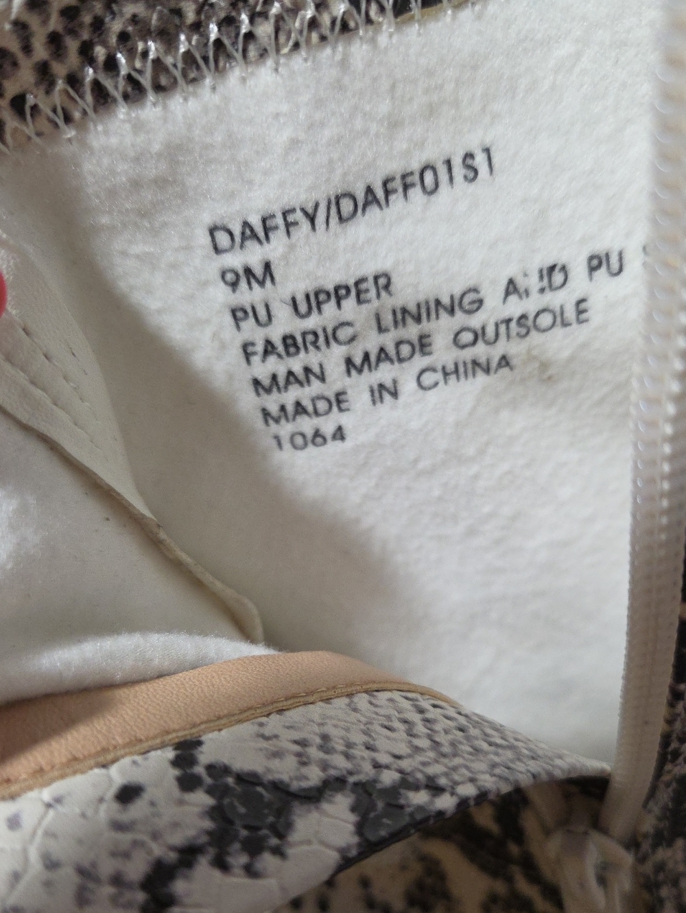 Steve Madden 9 Faux Snake Boots - Picture 5 of 6